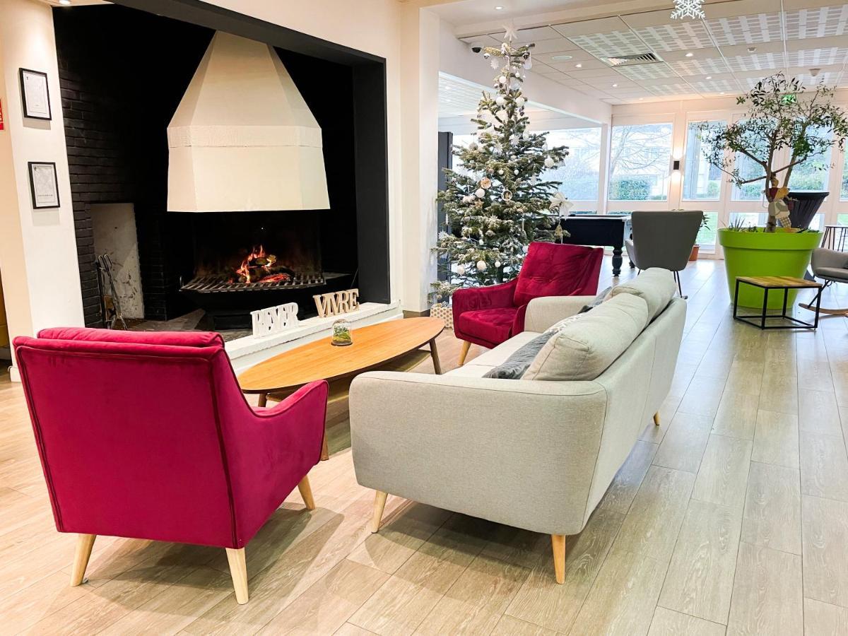 Novotel Fontainebleau Ury Екстериор снимка