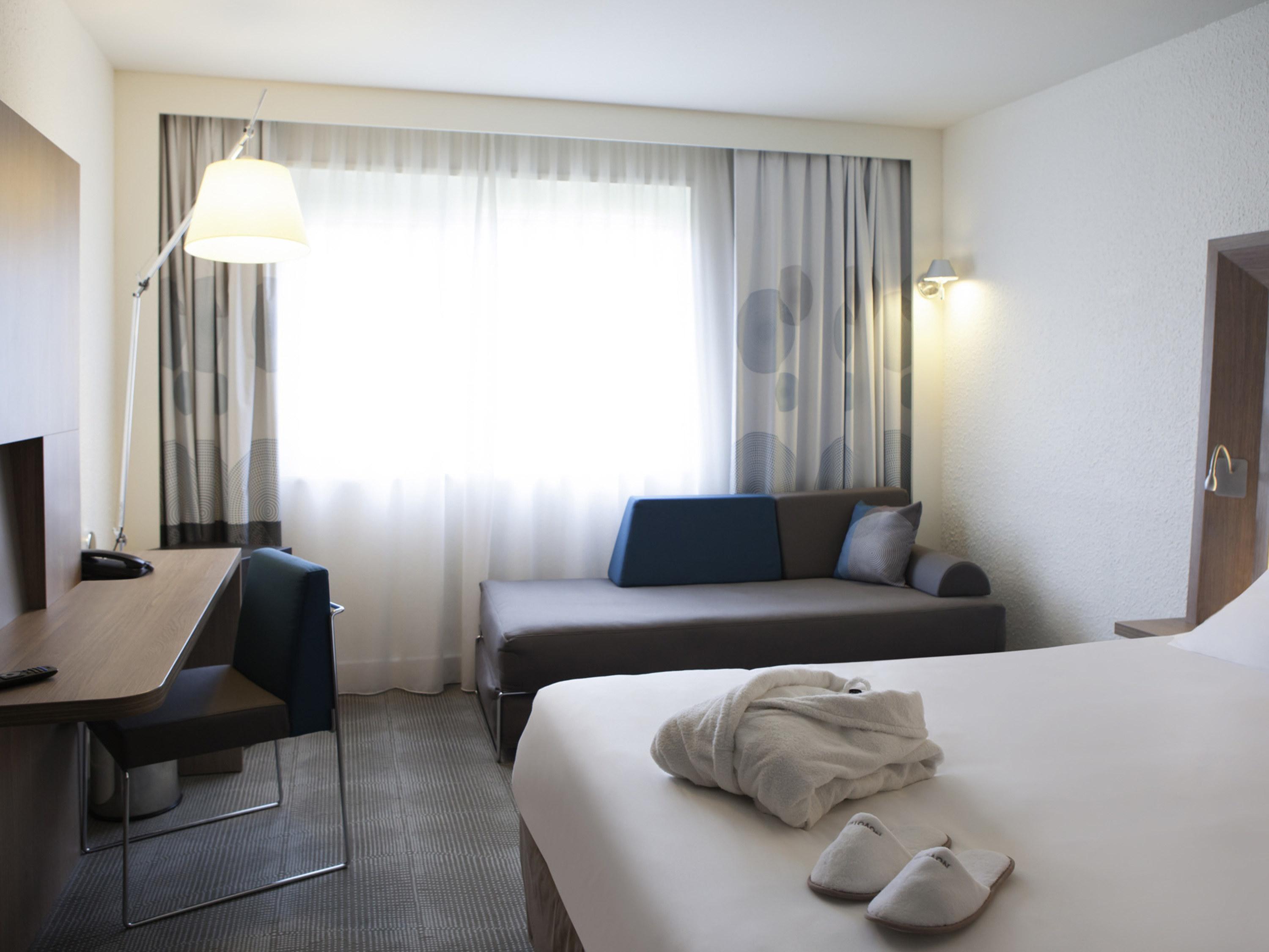 Novotel Fontainebleau Ury Екстериор снимка