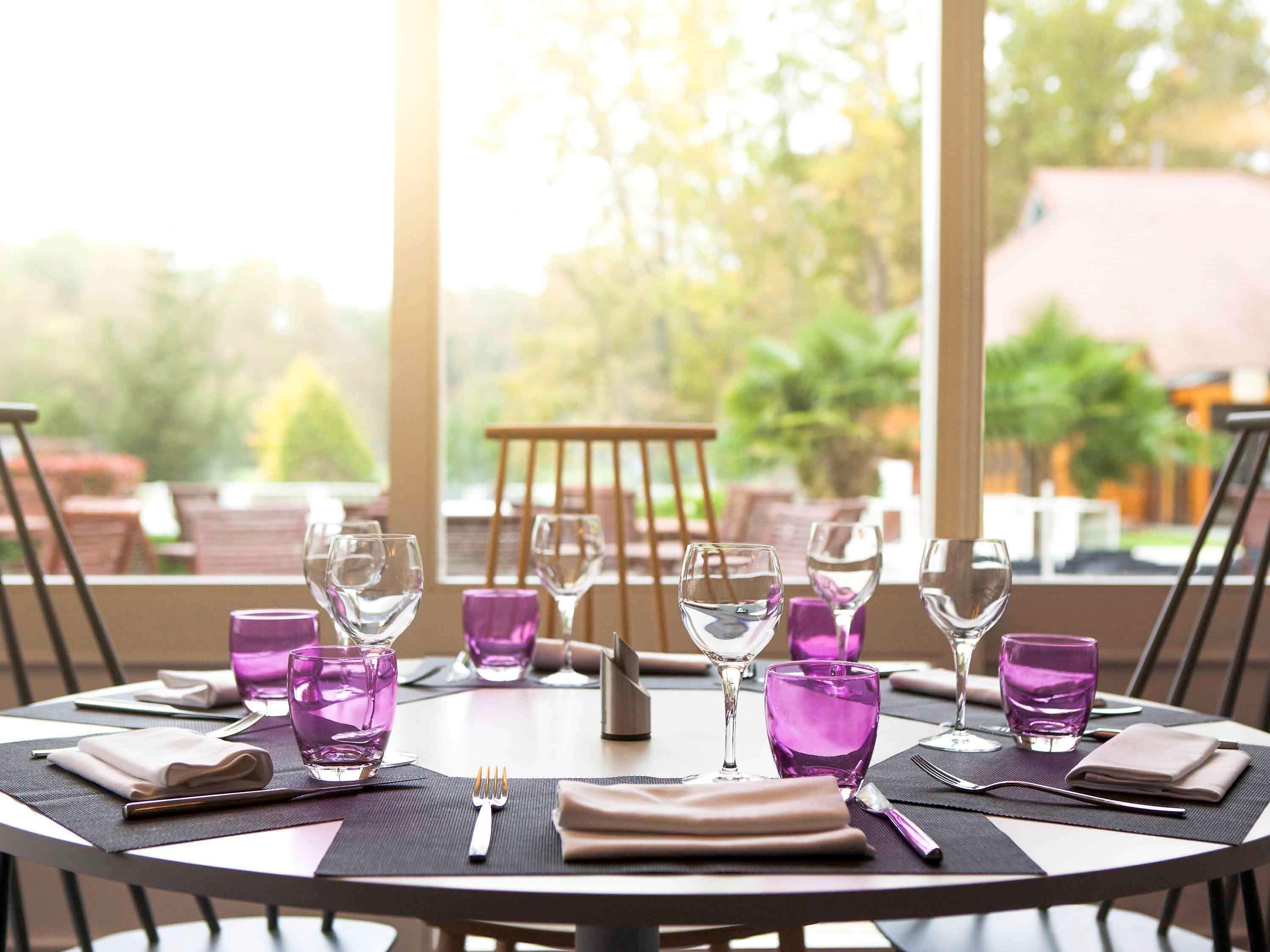 Novotel Fontainebleau Ury Екстериор снимка