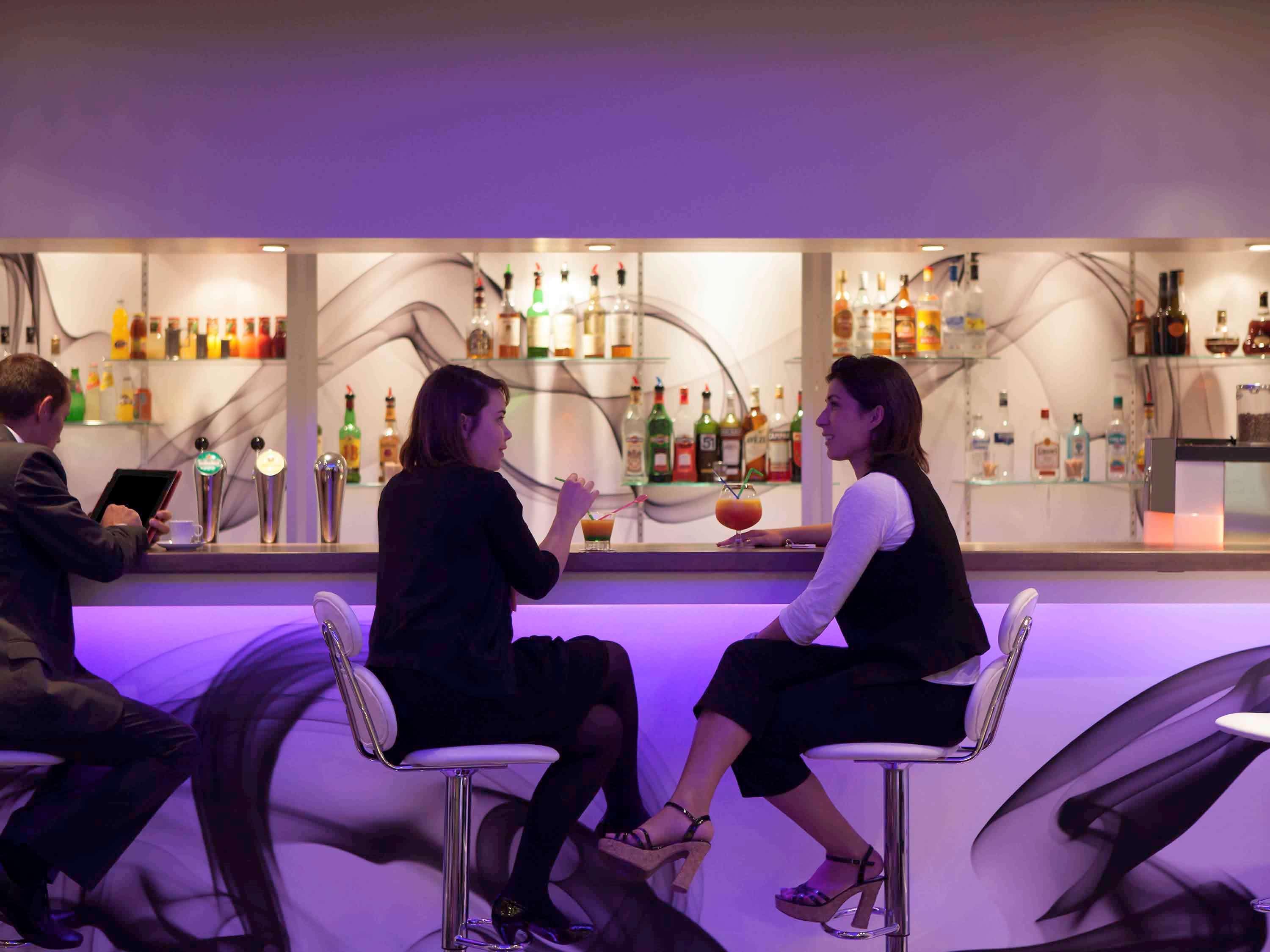 Novotel Fontainebleau Ury Екстериор снимка