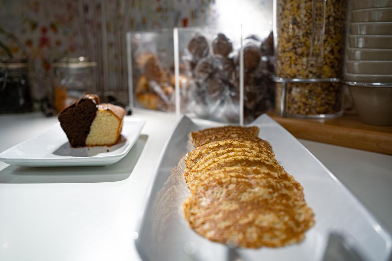 Novotel Fontainebleau Ury Екстериор снимка