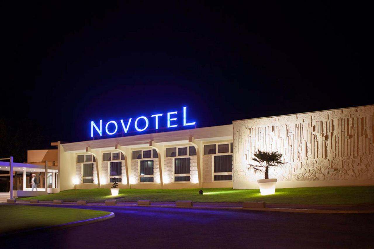 Novotel Fontainebleau Ury Екстериор снимка